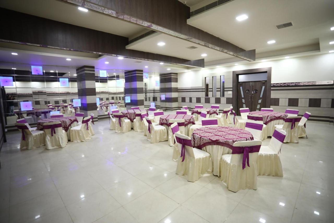 Bhagya Raj Palace By Wb Comfort Kanpur Exterior photo