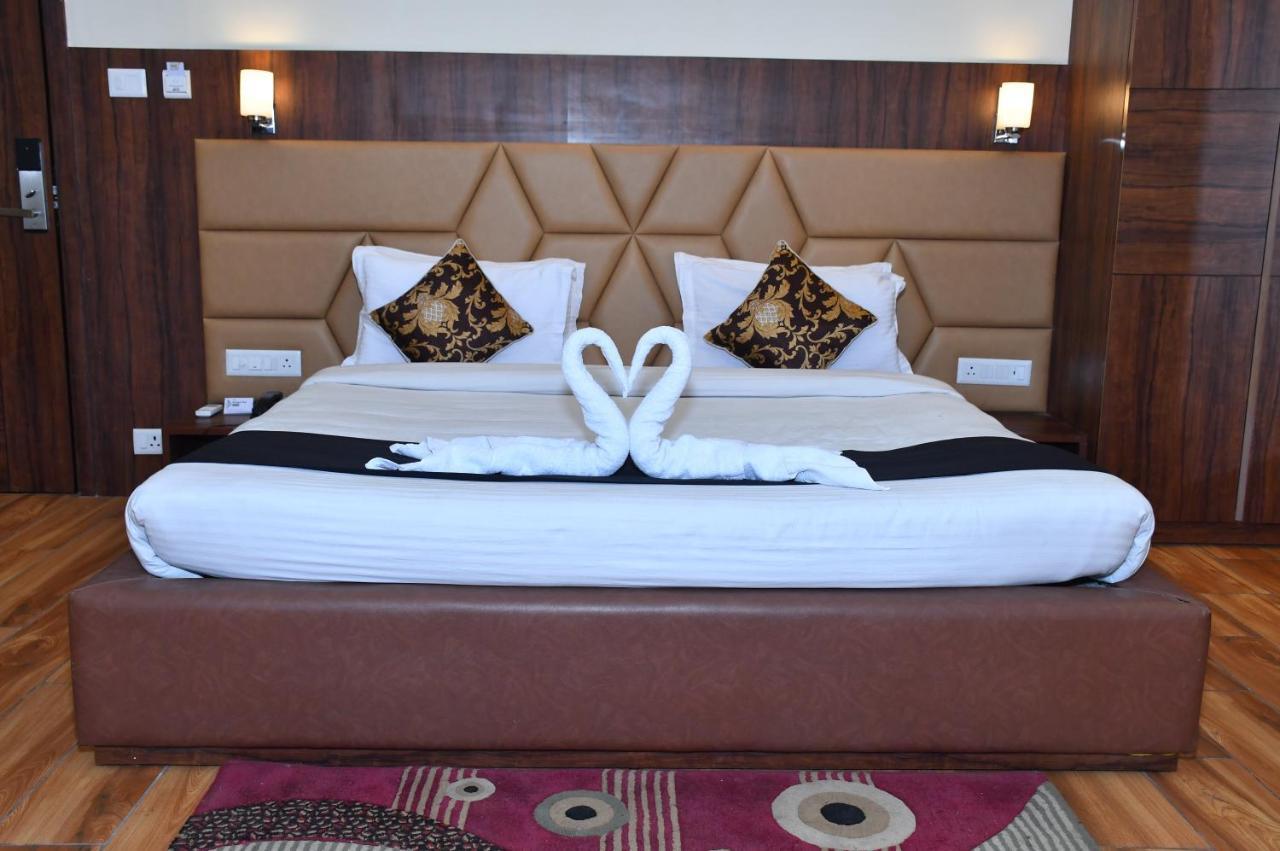 Bhagya Raj Palace By Wb Comfort Kanpur Exterior photo