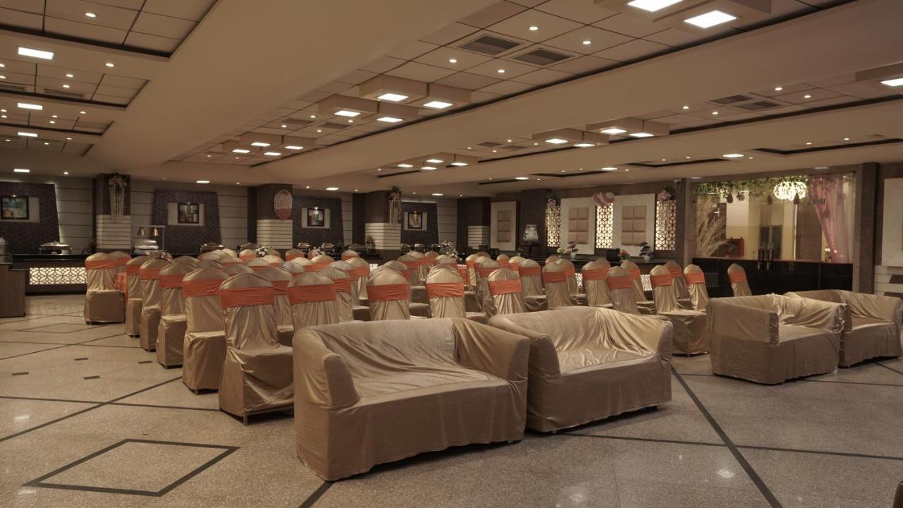 Bhagya Raj Palace By Wb Comfort Kanpur Exterior photo